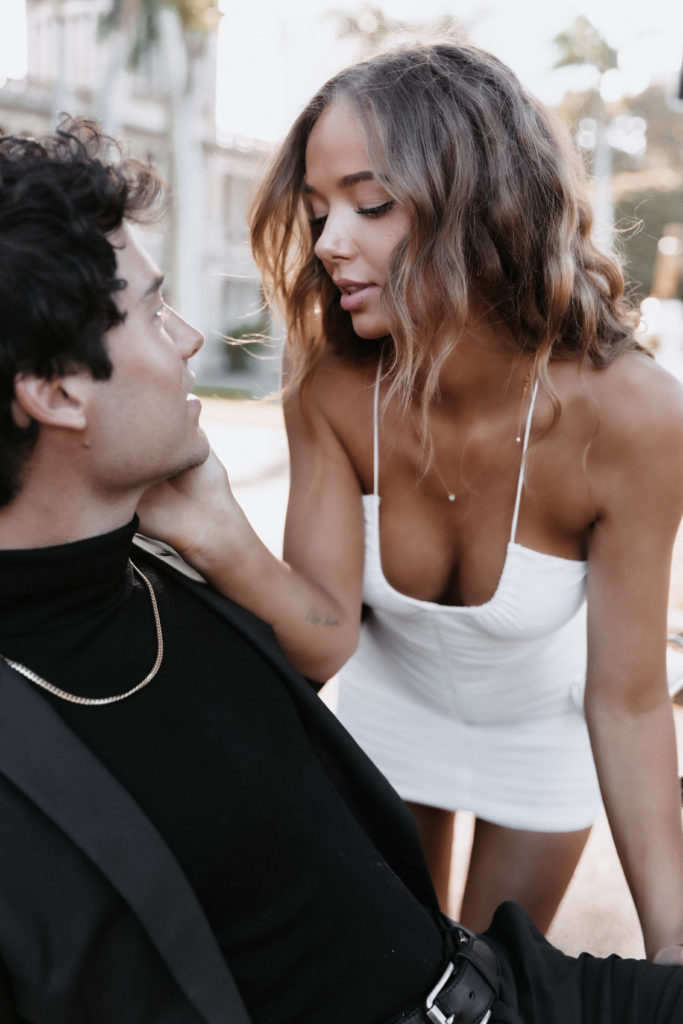 Honolulu city couples shoot neutral colors.