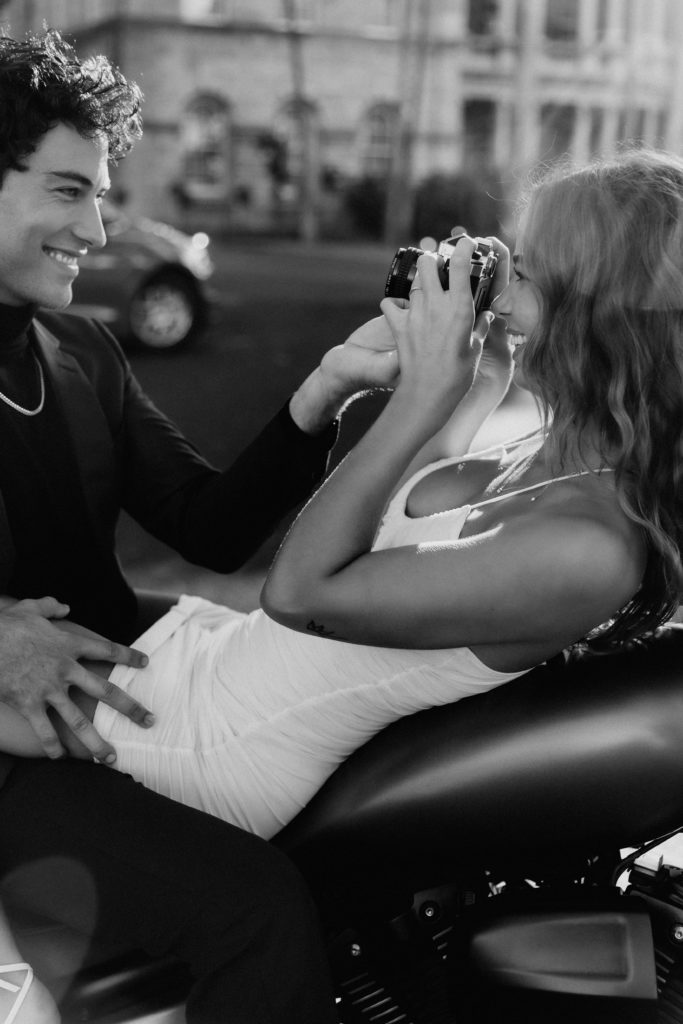 Honolulu city couples shoot neutral colors.